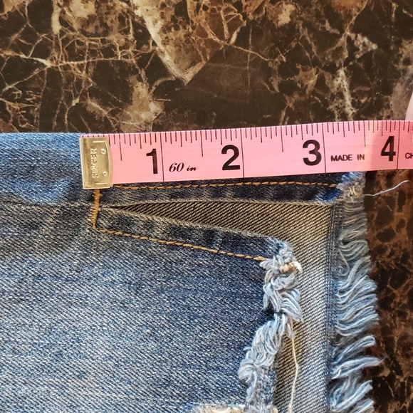 Jeans skirt size 0. - Picture 10 of 10